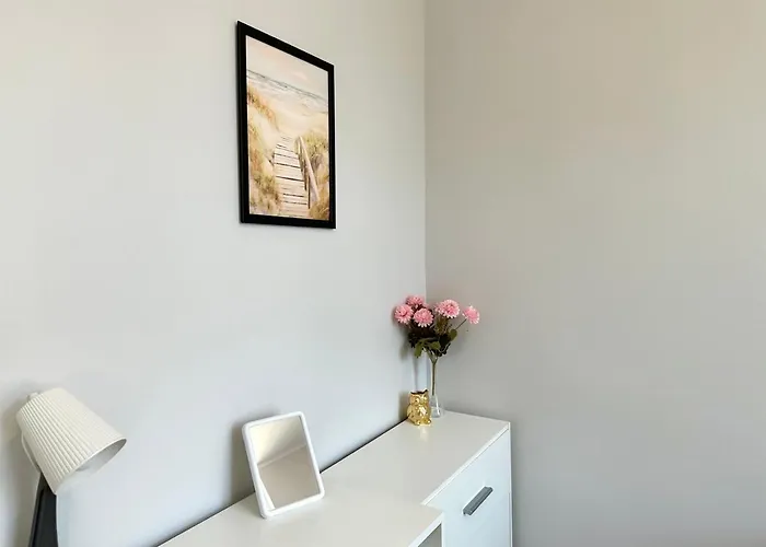 Mmrent Lighthouse * Gdansk